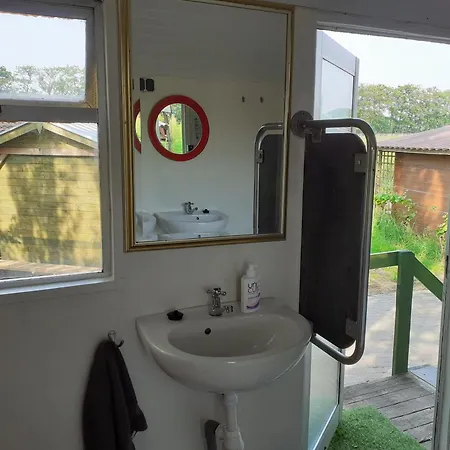 Wijndomein De Vier Ambachten -overnachten In De Wijngaard Campsite Simonshaven