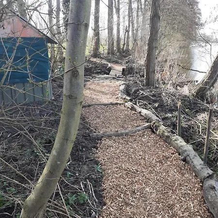 Campsite Wijndomein De Vier Ambachten -overnachten In De Wijngaard