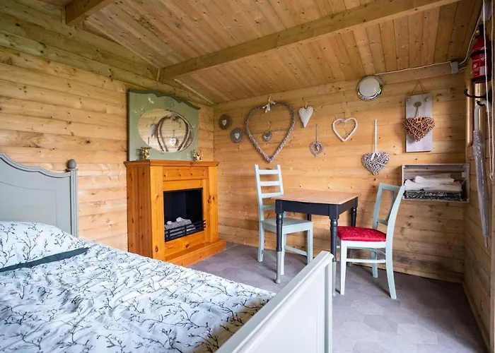 Campsite Wijndomein De Vier Ambachten -overnachten In De Wijngaard Simonshaven