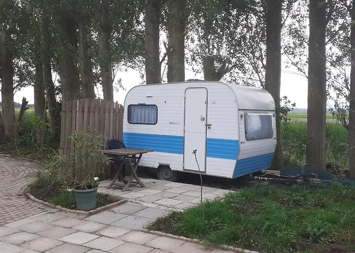 Wijndomein De Vier Ambachten -overnachten In De Wijngaard Parque de Campismo Simonshaven