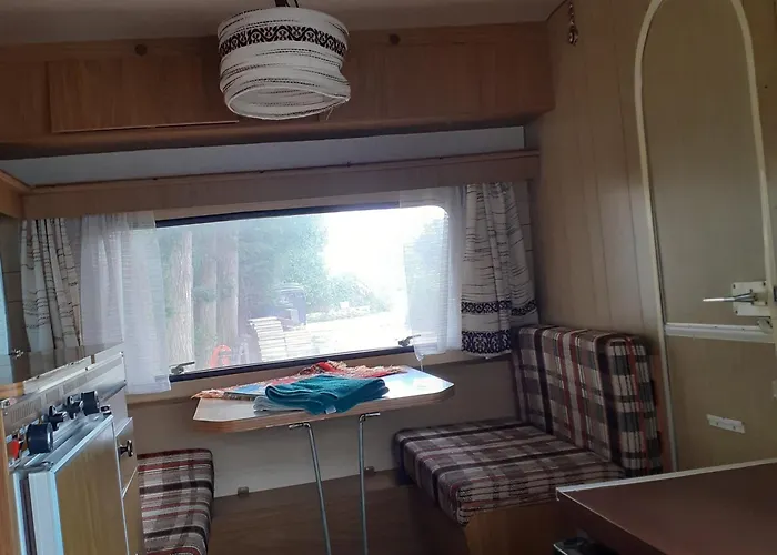 Kemping Wijndomein De Vier Ambachten -overnachten In De Wijngaard *